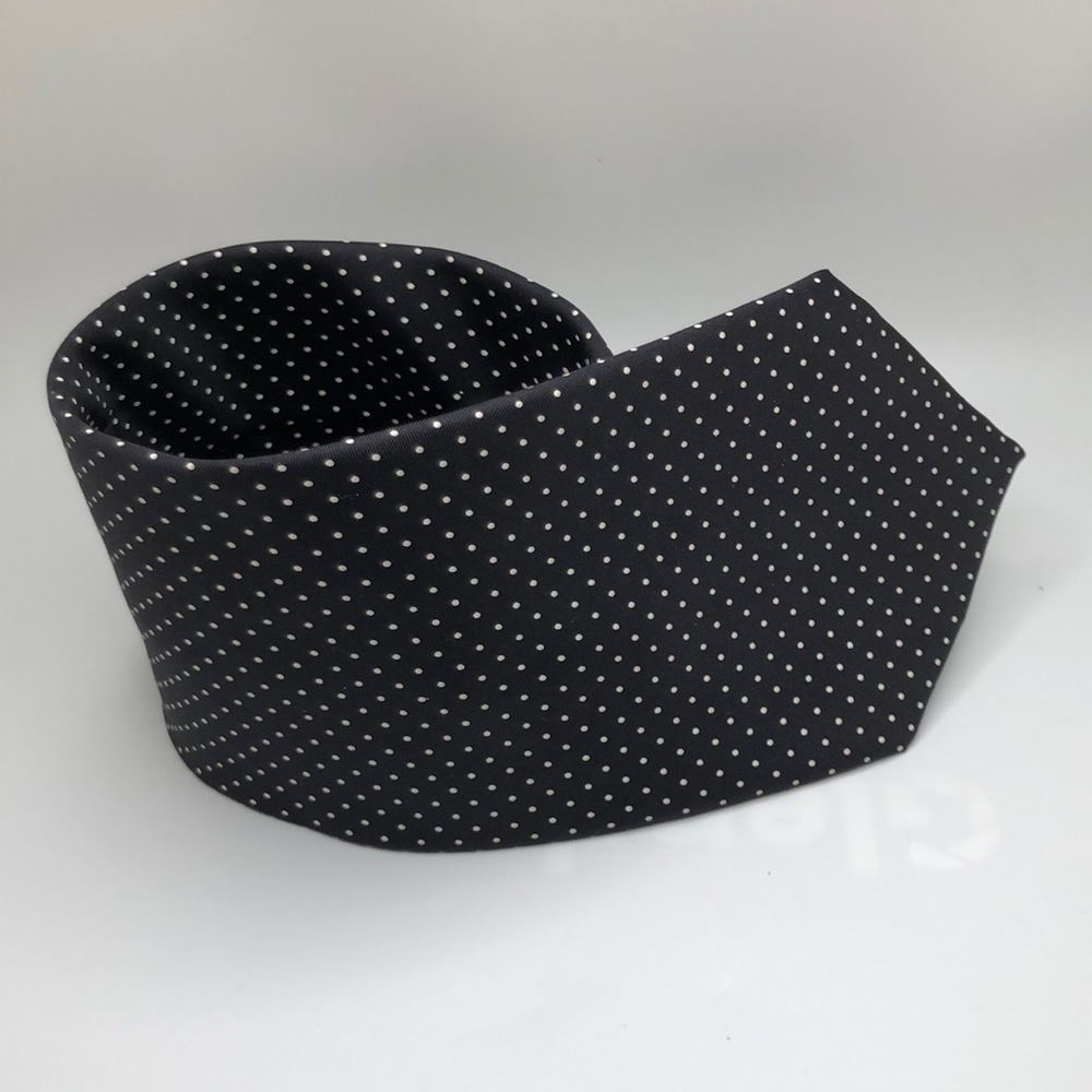 VTG modi timeless silk tie. White Dots on Black
